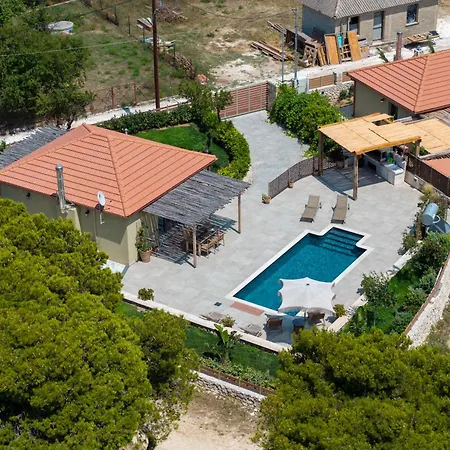 ヴィラ Sassi Di Fteri